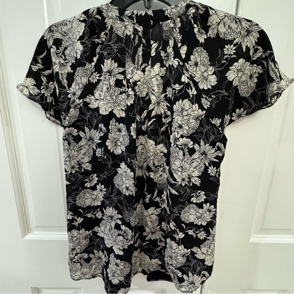 H&M Black & White Floral Blouse – XS - Picture 3 of 6
